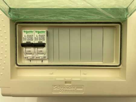 Schneider Electric Abgangskasten KSB32CP2SBL 2x Schuko, B16A