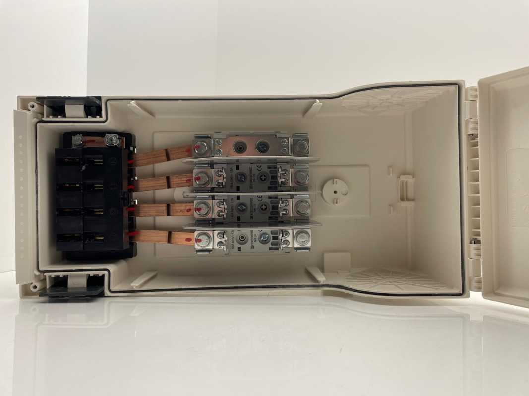 Schneider Electric tap-off box KSB100S­E4 NH00